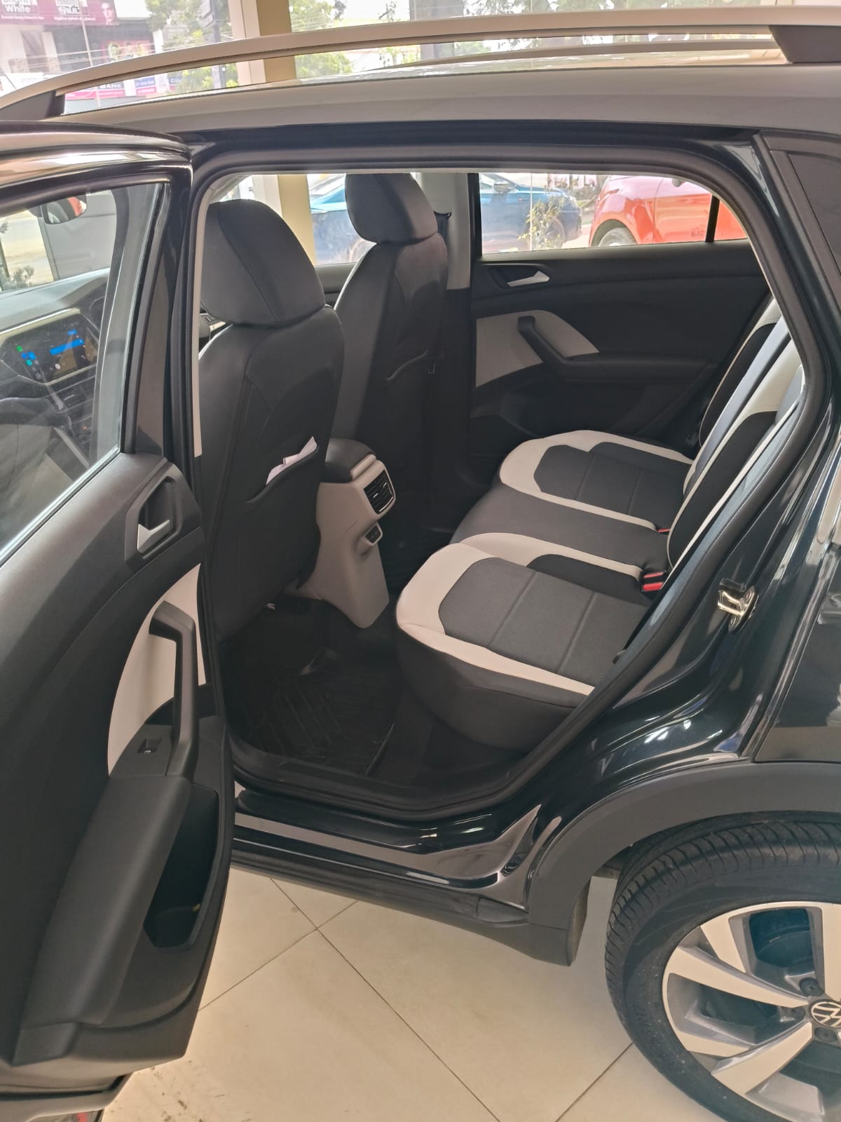 Volkswagen Taigun Taigun 1.0l Tsi 85kw Mt Topline